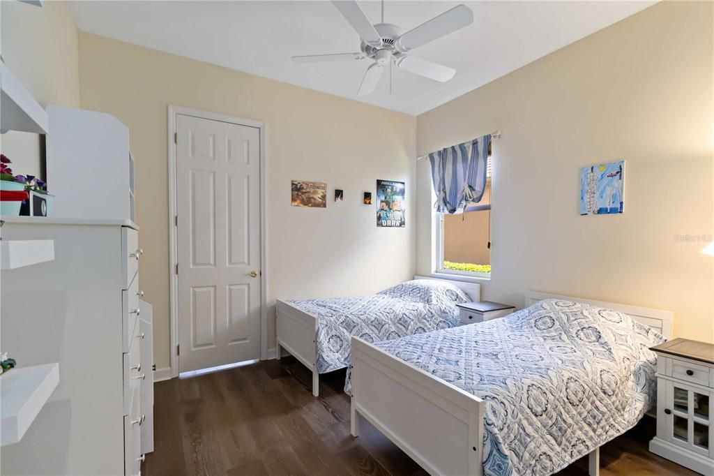 出租: $4,250 (4 贝兹, 3 浴室, 3022 平方英尺)