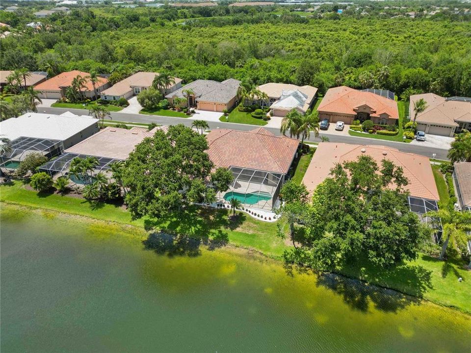 出租: $4,250 (4 贝兹, 3 浴室, 3022 平方英尺)