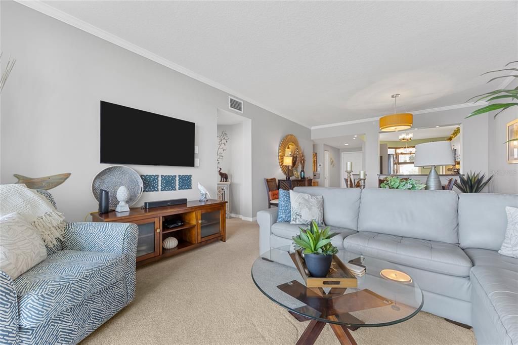 For Sale: $674,900 (2 beds, 2 baths, 1145 Square Feet)