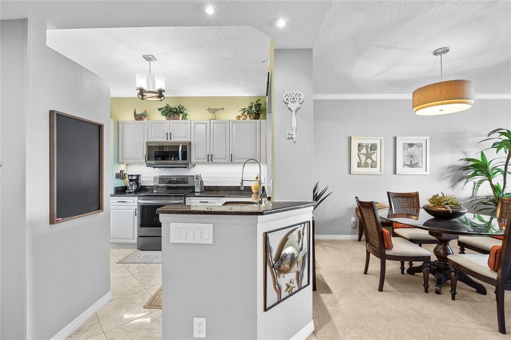 For Sale: $674,900 (2 beds, 2 baths, 1145 Square Feet)