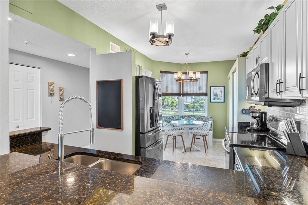 For Sale: $674,900 (2 beds, 2 baths, 1145 Square Feet)