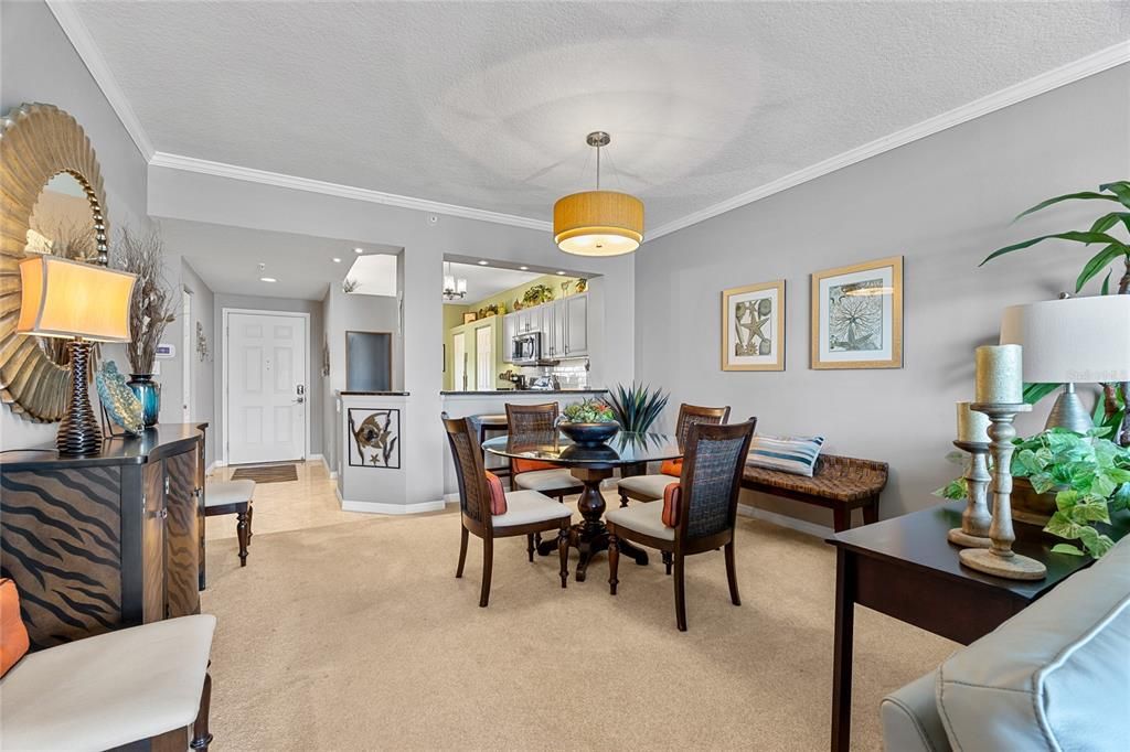 For Sale: $674,900 (2 beds, 2 baths, 1145 Square Feet)