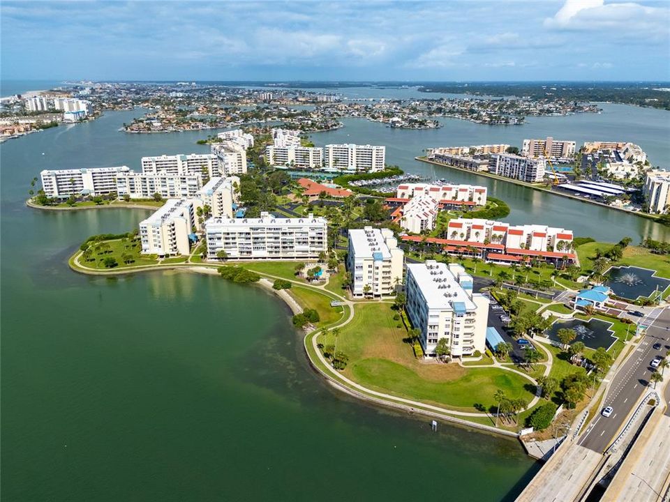 For Sale: $674,900 (2 beds, 2 baths, 1145 Square Feet)