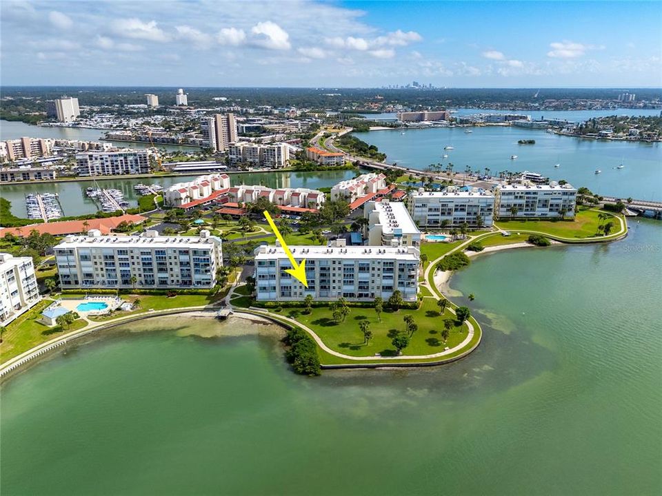 For Sale: $674,900 (2 beds, 2 baths, 1145 Square Feet)