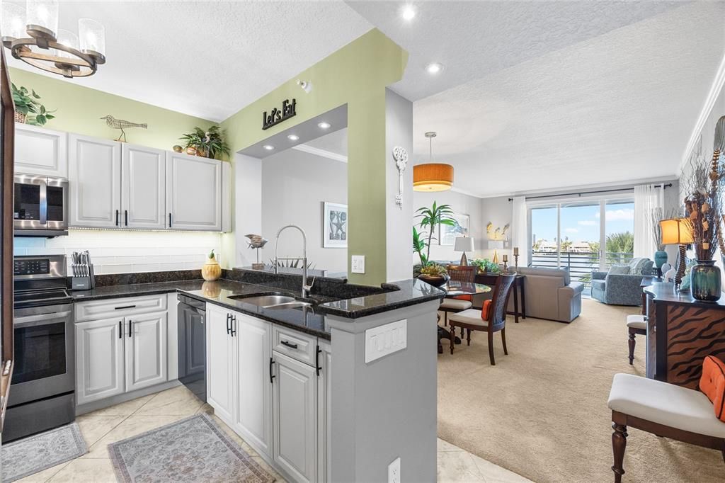 For Sale: $674,900 (2 beds, 2 baths, 1145 Square Feet)