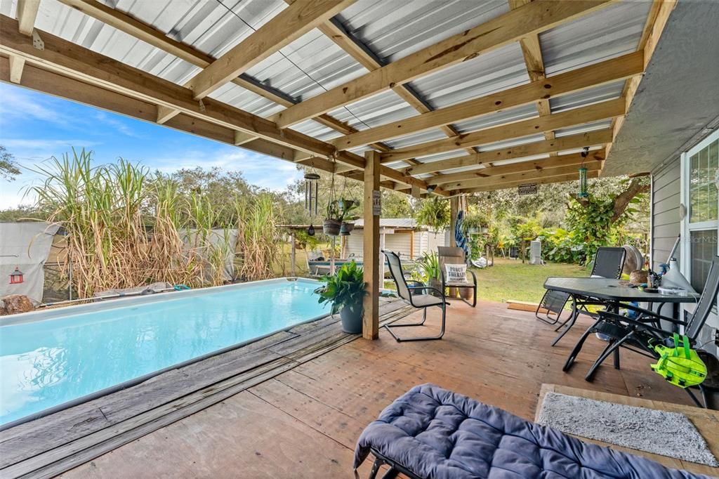 Active With Contract: $334,900 (3 beds, 2 baths, 1843 Square Feet)