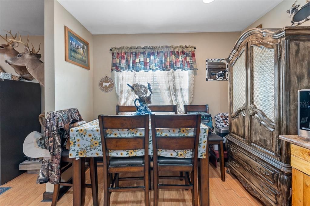Active With Contract: $334,900 (3 beds, 2 baths, 1843 Square Feet)