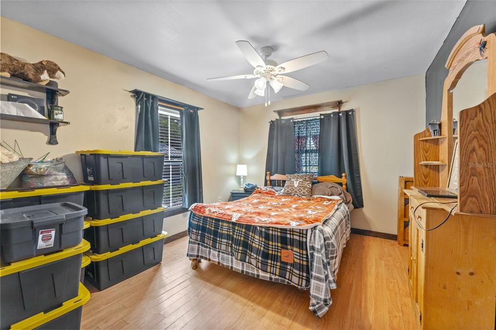 Active With Contract: $334,900 (3 beds, 2 baths, 1843 Square Feet)