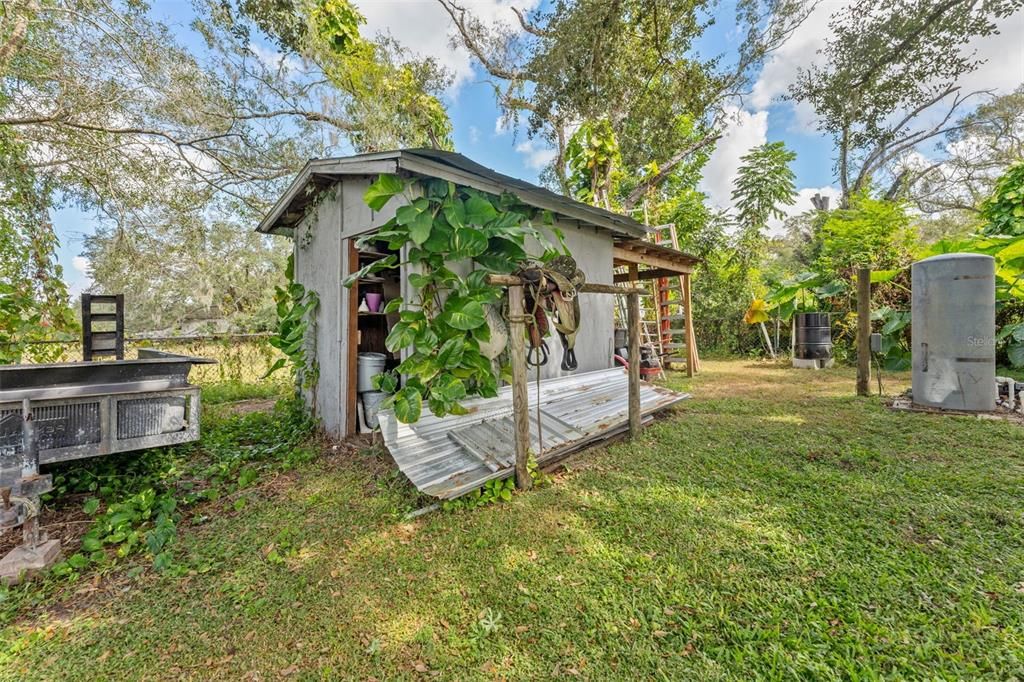 Active With Contract: $334,900 (3 beds, 2 baths, 1843 Square Feet)