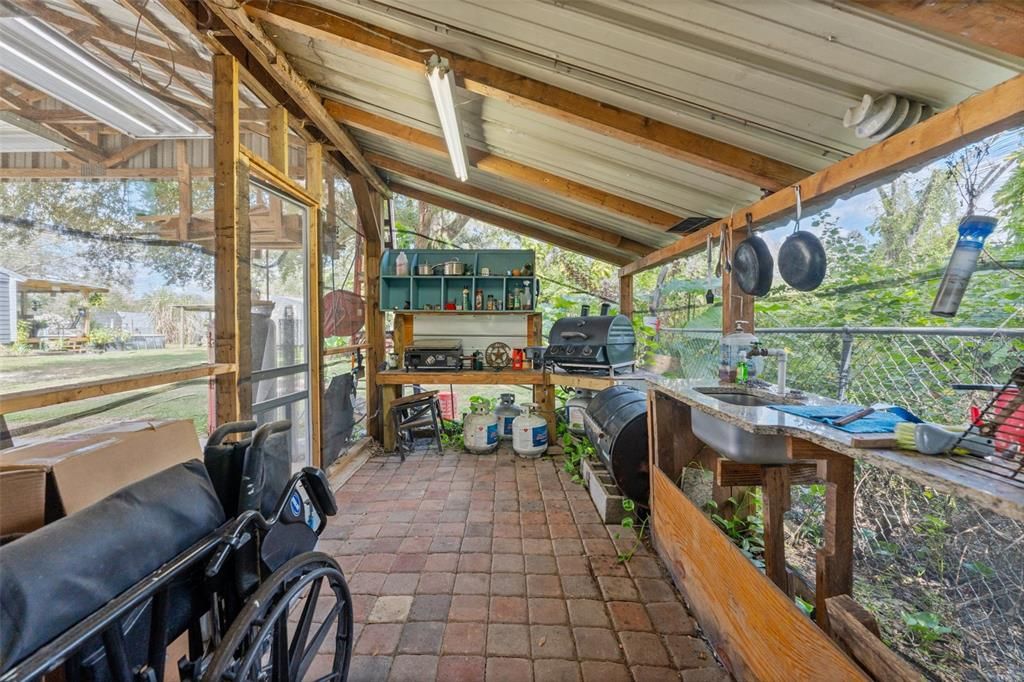 Active With Contract: $334,900 (3 beds, 2 baths, 1843 Square Feet)