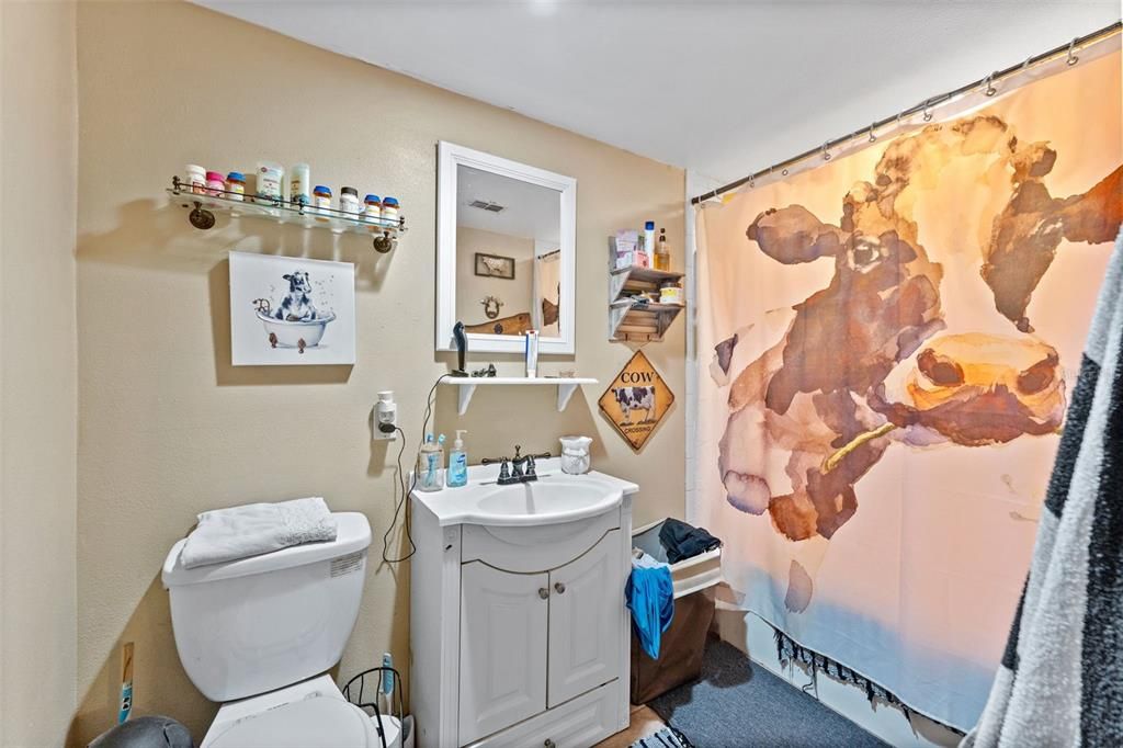 Active With Contract: $334,900 (3 beds, 2 baths, 1843 Square Feet)