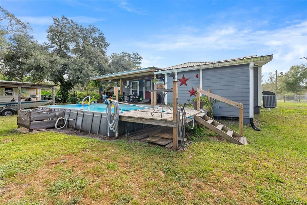 Active With Contract: $334,900 (3 beds, 2 baths, 1843 Square Feet)