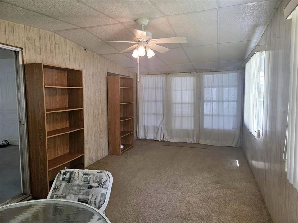 待售: $159,900 (2 贝兹, 2 浴室, 1056 平方英尺)