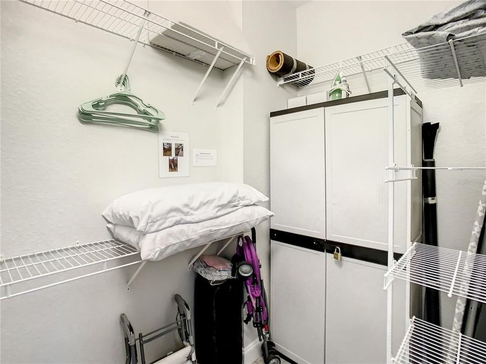 For Sale: $329,000 (3 beds, 2 baths, 1246 Square Feet)