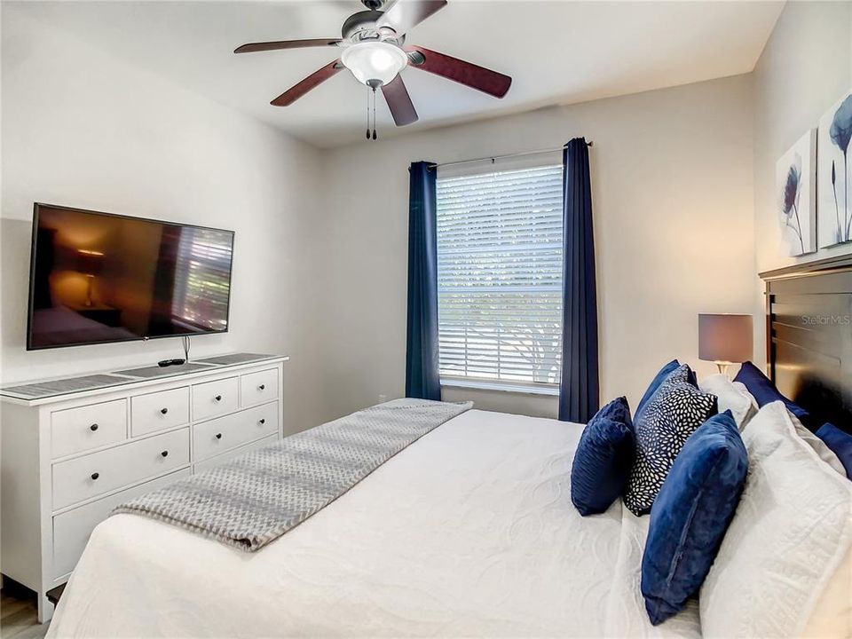 For Sale: $329,000 (3 beds, 2 baths, 1246 Square Feet)