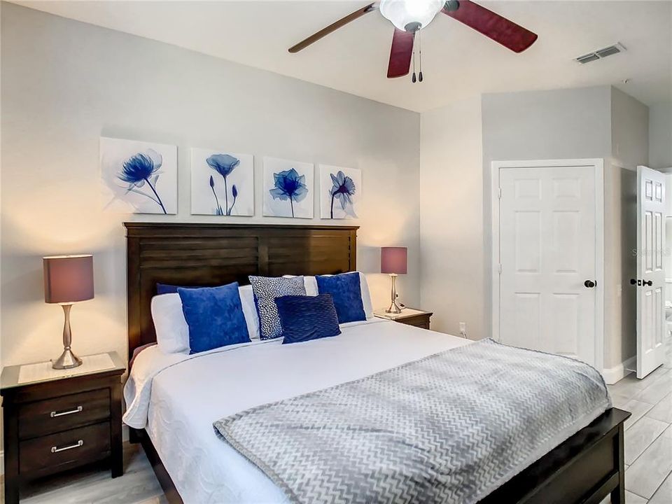 For Sale: $329,000 (3 beds, 2 baths, 1246 Square Feet)