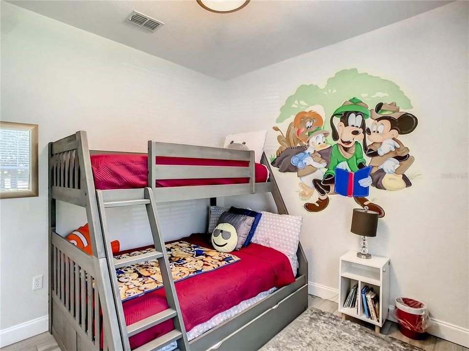 For Sale: $329,000 (3 beds, 2 baths, 1246 Square Feet)