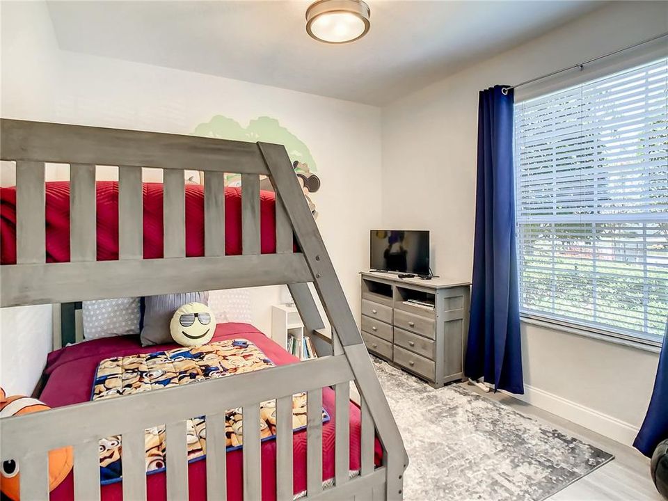 For Sale: $329,000 (3 beds, 2 baths, 1246 Square Feet)