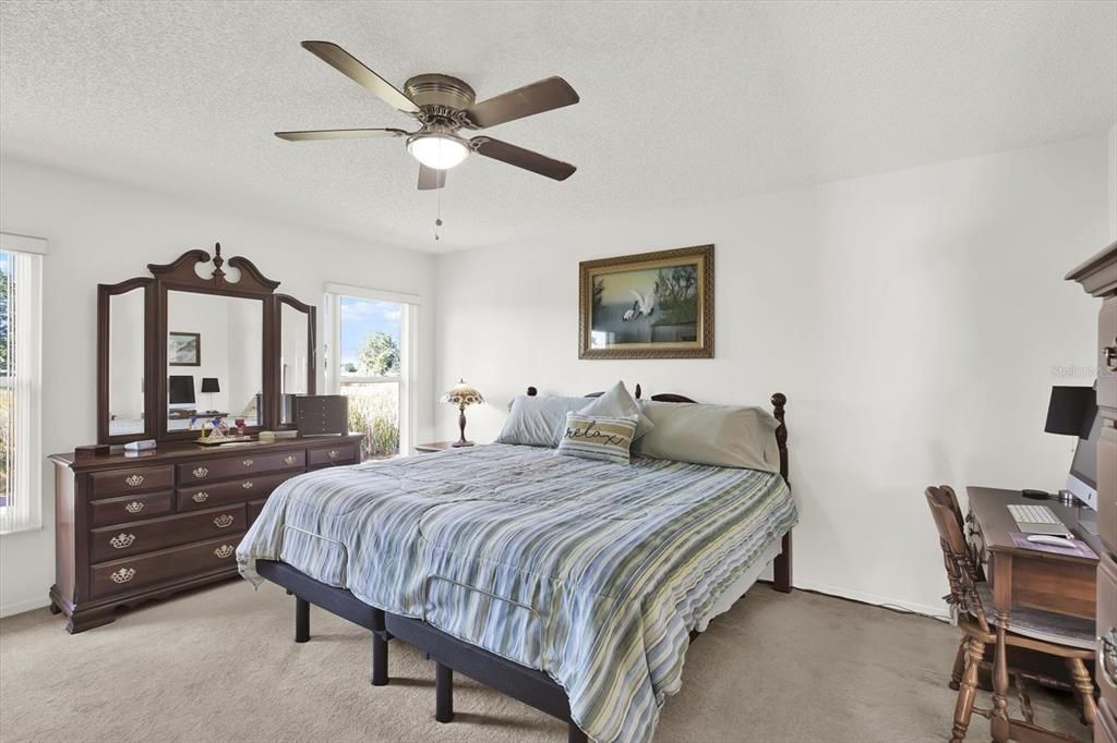 For Sale: $299,000 (2 beds, 2 baths, 1529 Square Feet)