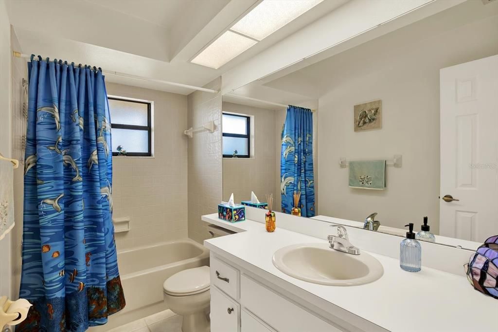 For Sale: $299,000 (2 beds, 2 baths, 1529 Square Feet)