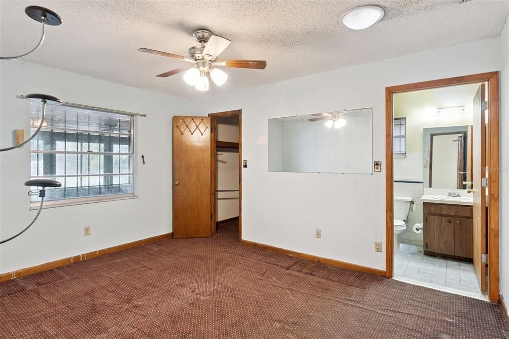 Activo con contrato: $299,000 (3 camas, 2 baños, 1520 Pies cuadrados)