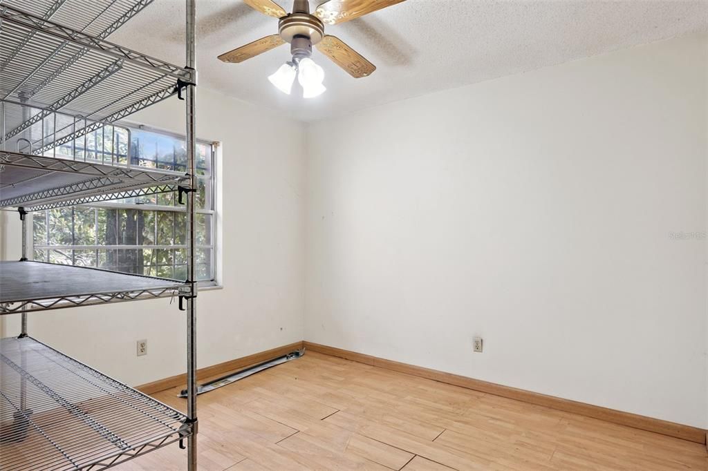 Activo con contrato: $299,000 (3 camas, 2 baños, 1520 Pies cuadrados)