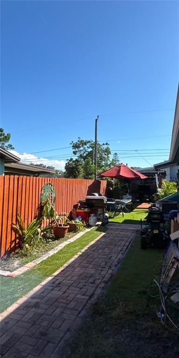 待售: $384,000 (3 贝兹, 2 浴室, 1080 平方英尺)