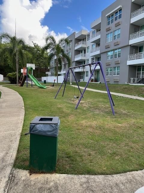 Active With Contract: $170,000 (3 beds, 2 baths, 1041 Square Feet)