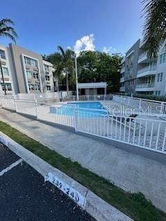 Active With Contract: $170,000 (3 beds, 2 baths, 1041 Square Feet)