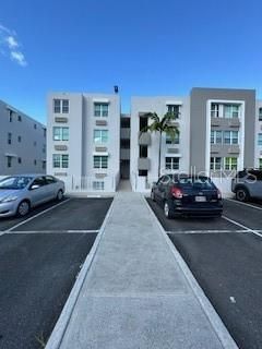 Active With Contract: $170,000 (3 beds, 2 baths, 1041 Square Feet)