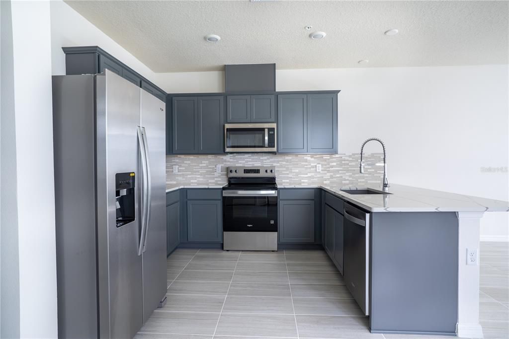 待售: $490,000 (4 贝兹, 3 浴室, 1847 平方英尺)