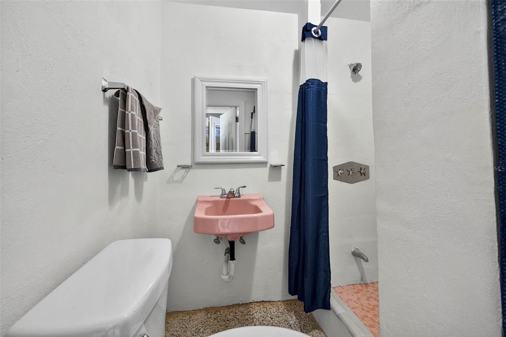 Под контрактом: $475,000 (3 спален, 3 ванн, 1507 Квадратных фут)