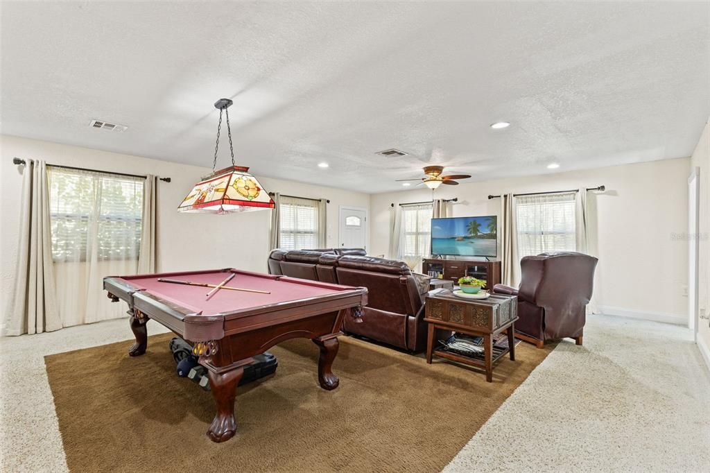 待售: $595,000 (4 贝兹, 2 浴室, 2736 平方英尺)