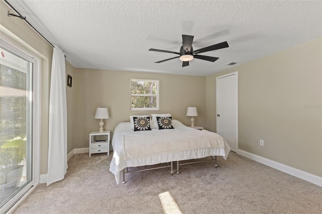 待售: $595,000 (4 贝兹, 2 浴室, 2736 平方英尺)