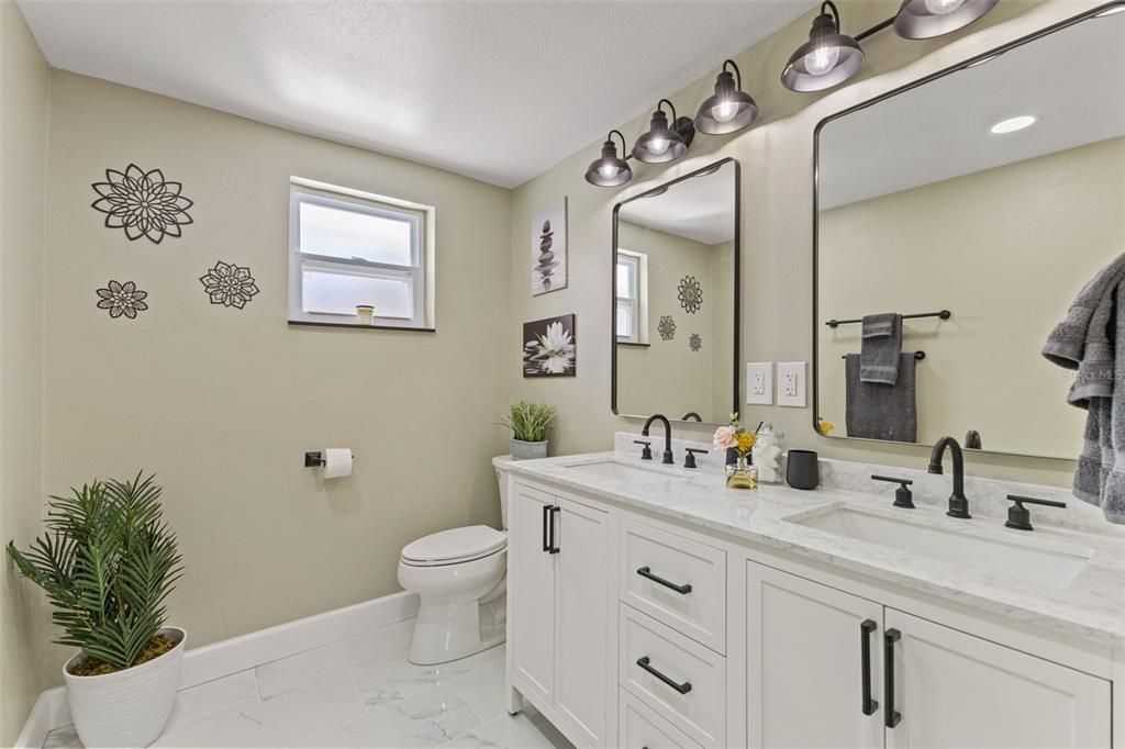 待售: $595,000 (4 贝兹, 2 浴室, 2736 平方英尺)