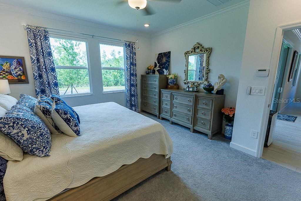 En Venta: $399,900 (3 camas, 3 baños, 2366 Pies cuadrados)