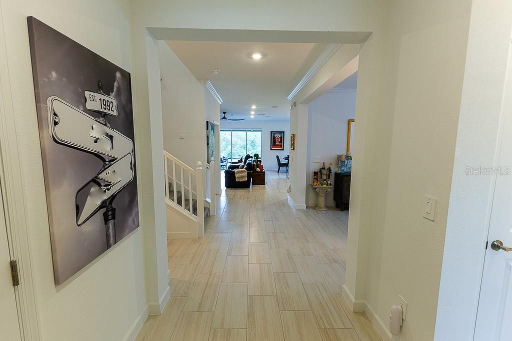 En Venta: $399,900 (3 camas, 3 baños, 2366 Pies cuadrados)