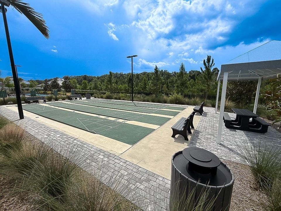 En Venta: $399,900 (3 camas, 3 baños, 2366 Pies cuadrados)