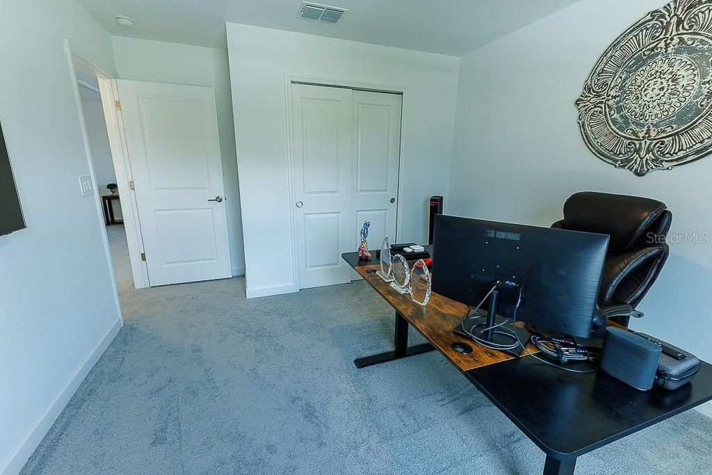 En Venta: $399,900 (3 camas, 3 baños, 2366 Pies cuadrados)