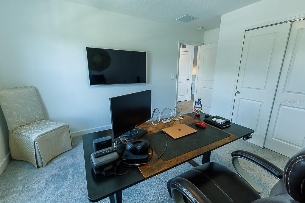 En Venta: $399,900 (3 camas, 3 baños, 2366 Pies cuadrados)