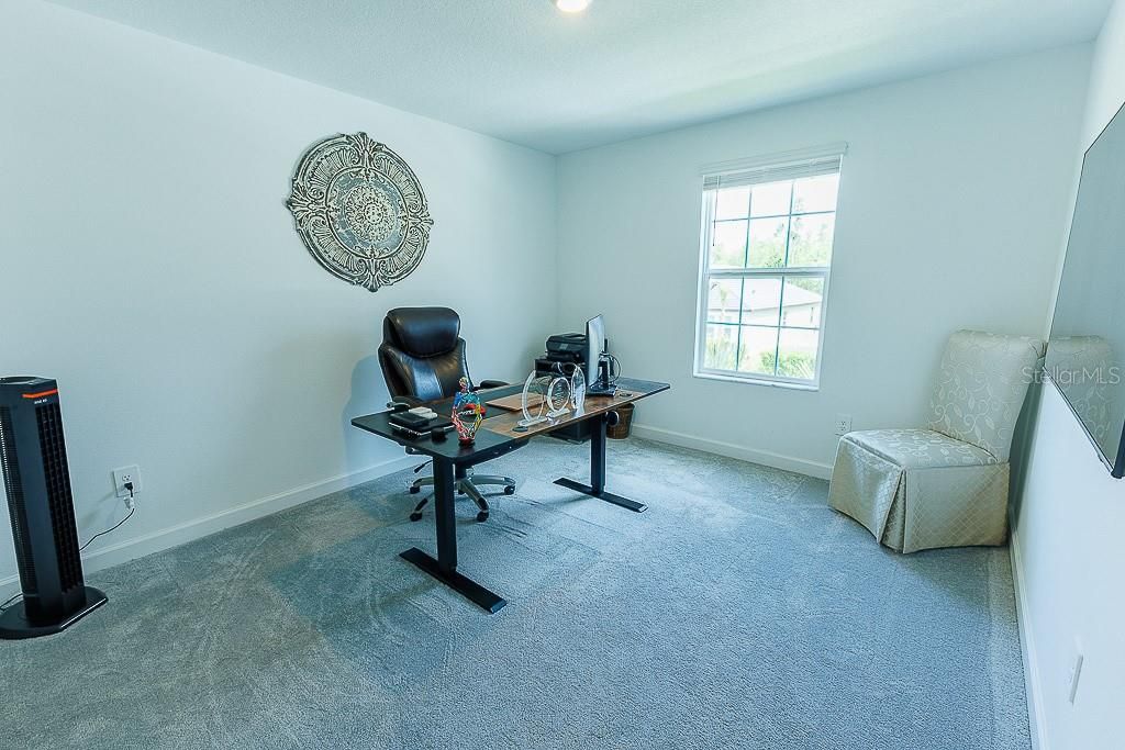 En Venta: $399,900 (3 camas, 3 baños, 2366 Pies cuadrados)