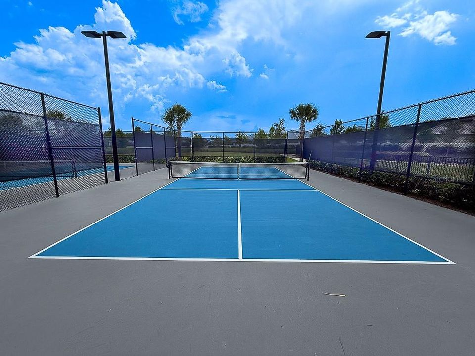 En Venta: $399,900 (3 camas, 3 baños, 2366 Pies cuadrados)