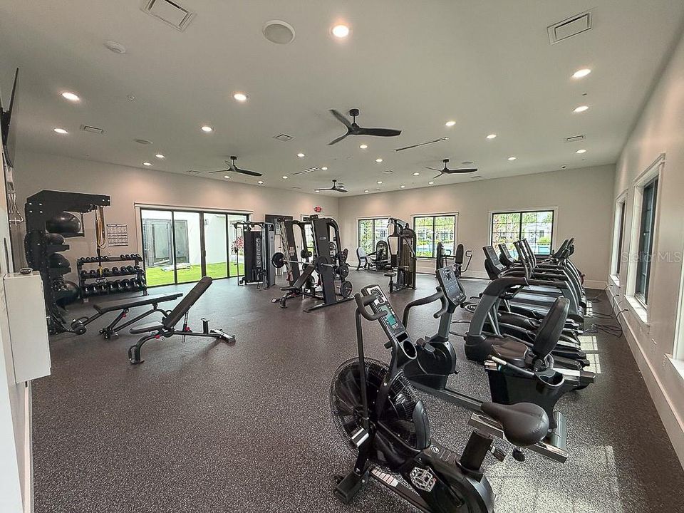 En Venta: $399,900 (3 camas, 3 baños, 2366 Pies cuadrados)