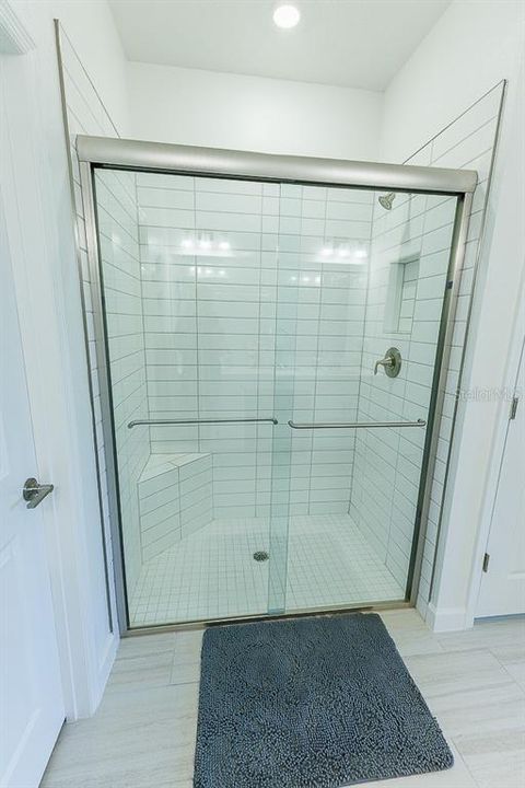 En Venta: $399,900 (3 camas, 3 baños, 2366 Pies cuadrados)