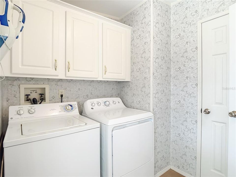 For Sale: $259,900 (2 beds, 2 baths, 1620 Square Feet)
