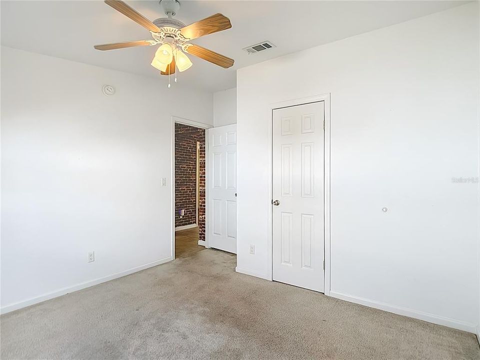 For Sale: $259,900 (2 beds, 2 baths, 1620 Square Feet)