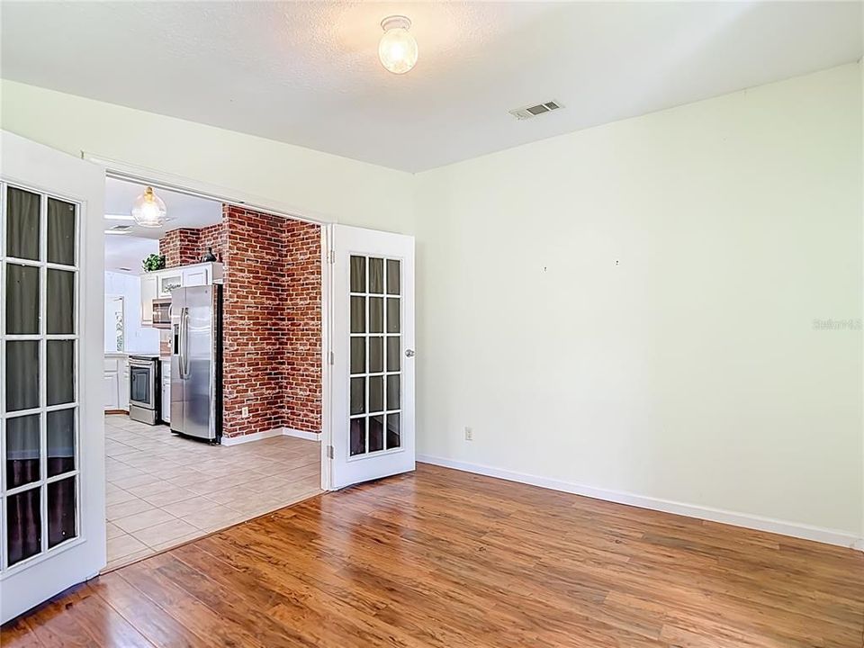 For Sale: $259,900 (2 beds, 2 baths, 1620 Square Feet)