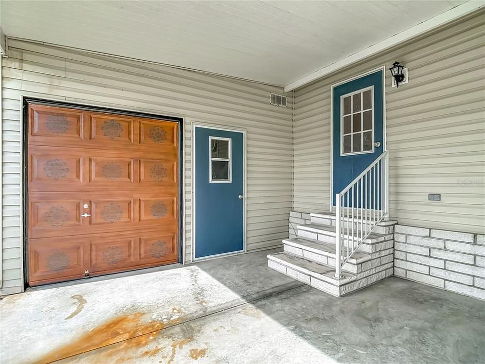 For Sale: $259,900 (2 beds, 2 baths, 1620 Square Feet)