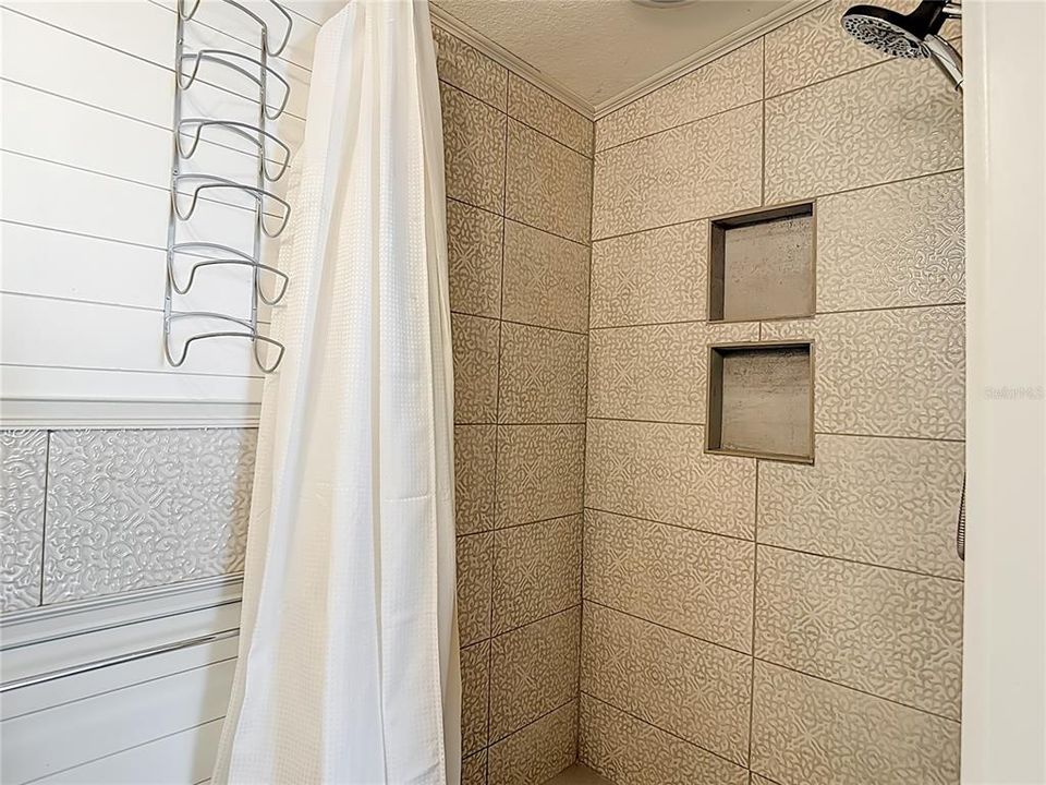 For Sale: $259,900 (2 beds, 2 baths, 1620 Square Feet)