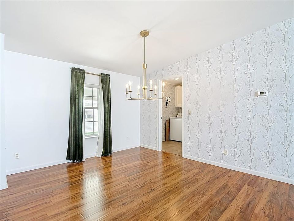 For Sale: $259,900 (2 beds, 2 baths, 1620 Square Feet)